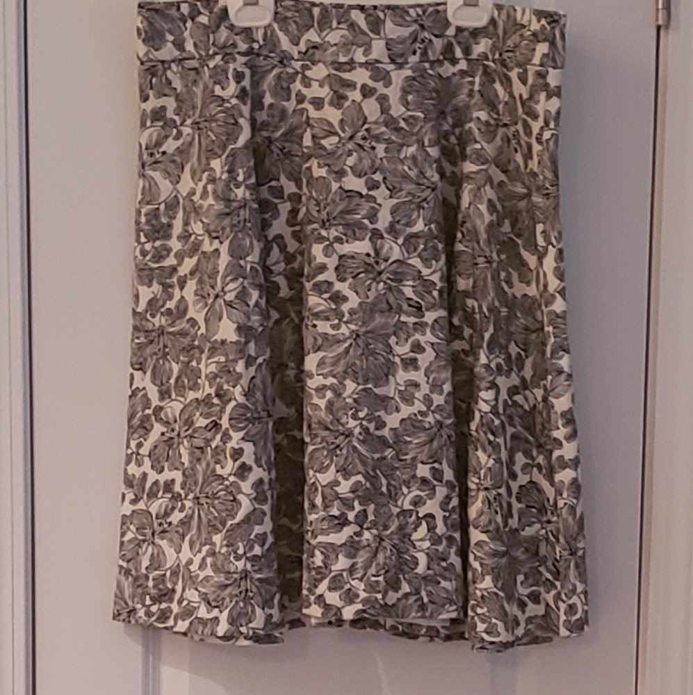 Black and White Floral Swing Mini Skirt